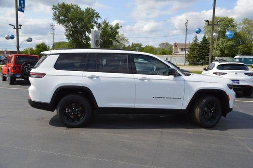 2025 Jeep Grand Cherokee L Laredo