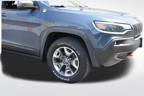 Blue Shade Pearlcoat 2019 Jeep Cherokee Trailhawk