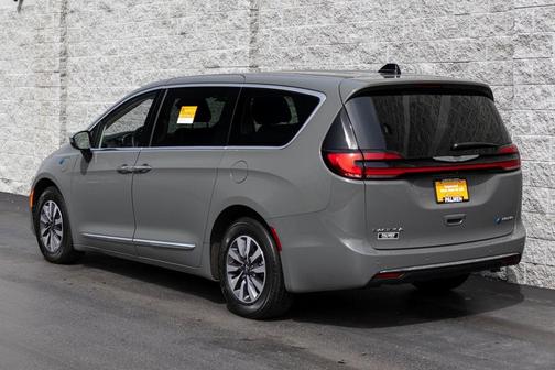 2023 Chrysler Pacifica Hybrid Limited