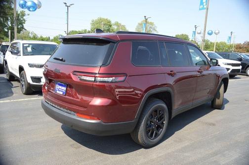 2025 Jeep Grand Cherokee L Laredo