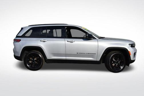 2024 Jeep Grand Cherokee Laredo