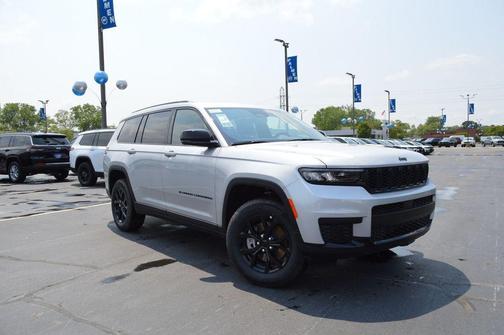 2025 Jeep Grand Cherokee L Laredo