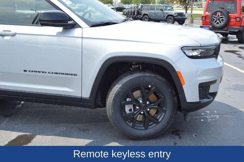 2025 Jeep Grand Cherokee L Laredo