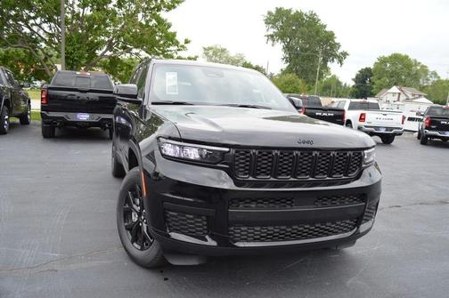 2025 Jeep Grand Cherokee L Laredo