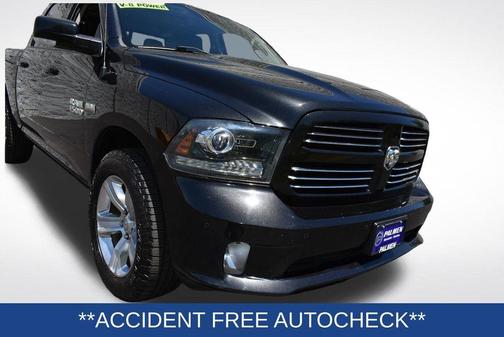 Brilliant Black Crystal Pearlcoat 2016 RAM 1500 Sport