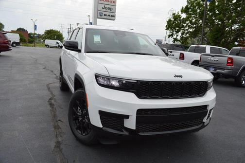 2025 Jeep Grand Cherokee L Laredo
