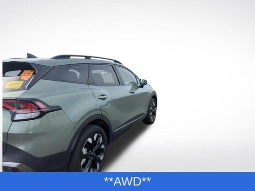 Jungle Green 2024 Kia Sportage X-Line
