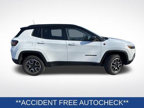 2025 Jeep Compass Trailhawk