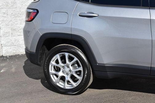 2023 Jeep Compass Latitude Lux