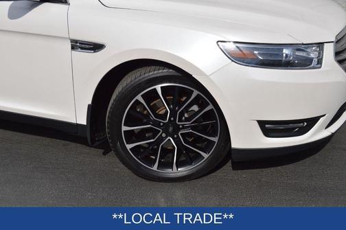 2018 Ford Taurus SEL