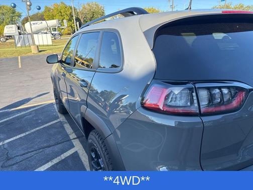 2022 Jeep Cherokee X