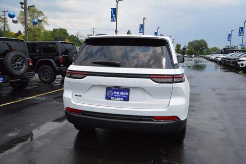 2025 Jeep Grand Cherokee Laredo