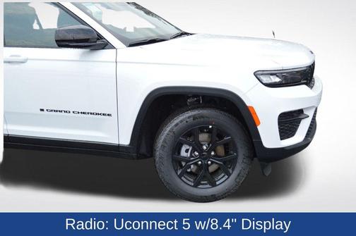 2025 Jeep Grand Cherokee Laredo