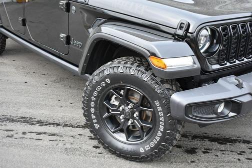 2024 Jeep Gladiator Sport