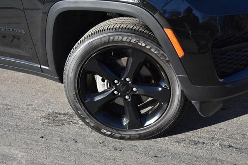 2024 Jeep Grand Cherokee Laredo