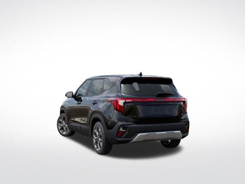 2025 Kia Seltos LX