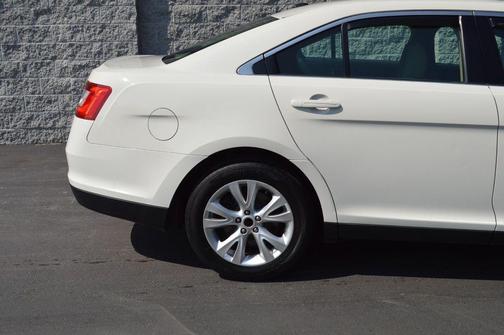 2012 Ford Taurus SEL