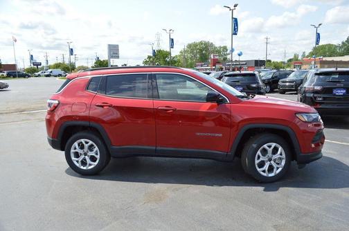 2025 Jeep Compass Latitude