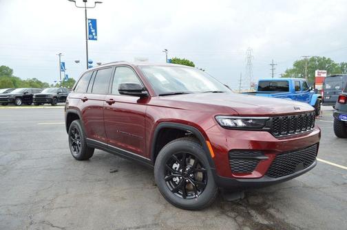 2025 Jeep Grand Cherokee Laredo