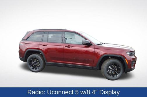 2025 Jeep Grand Cherokee Laredo