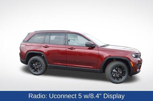 2025 Jeep Grand Cherokee Laredo
