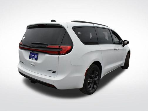 Bright White Clearcoat 2026 Chrysler Pacifica Limited