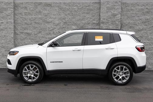 2024 Jeep Compass Latitude Lux
