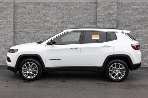 2024 Jeep Compass Latitude Lux