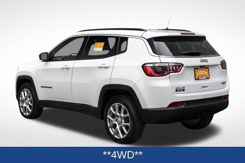 2024 Jeep Compass Latitude Lux