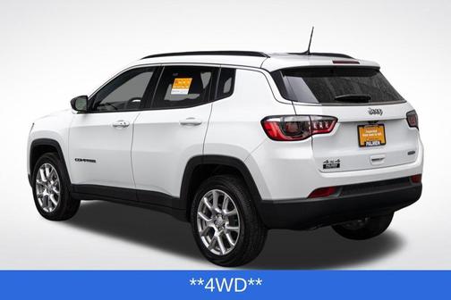 2024 Jeep Compass Latitude Lux