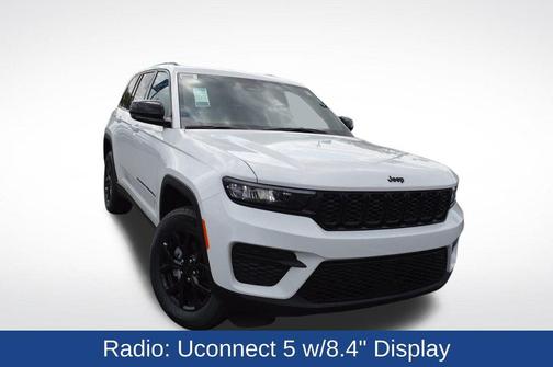 2025 Jeep Grand Cherokee Laredo
