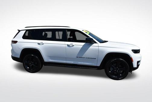 Bright White Clearcoat 2024 Jeep Grand Cherokee L Laredo
