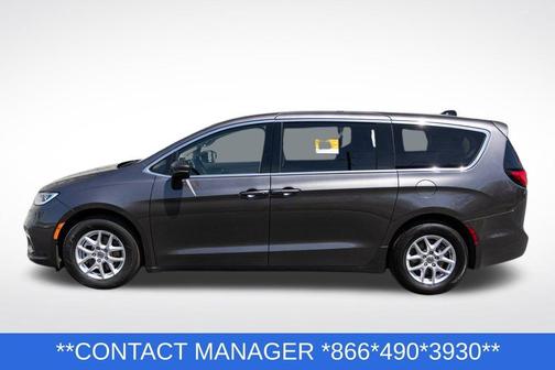 2023 Chrysler Pacifica Touring-L