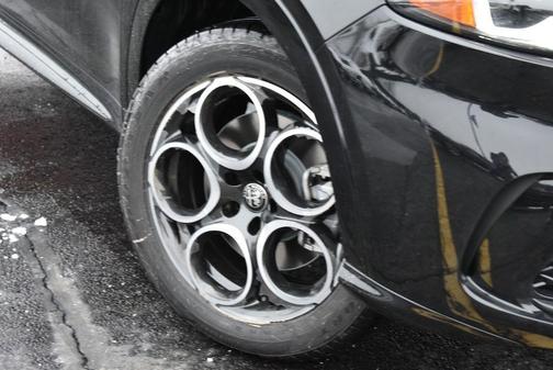 Alfa Black 2025 Alfa Romeo Tonale