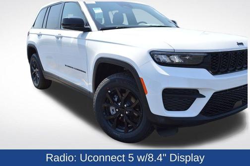 2025 Jeep Grand Cherokee Laredo