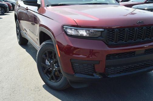 2025 Jeep Grand Cherokee L Laredo