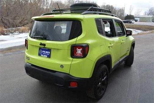 Photo 4 of 29 of 2017 Jeep Renegade Altitude