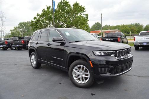 2025 Jeep Grand Cherokee Laredo