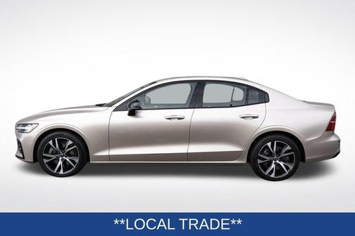 2023 Volvo S60 B5 Plus Dark Theme