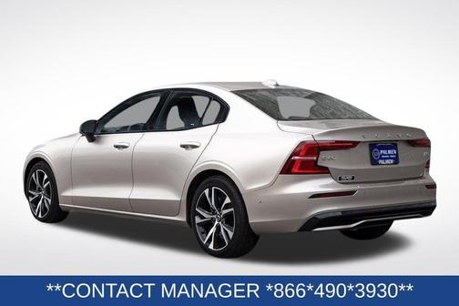 2023 Volvo S60 B5 Plus Dark Theme
