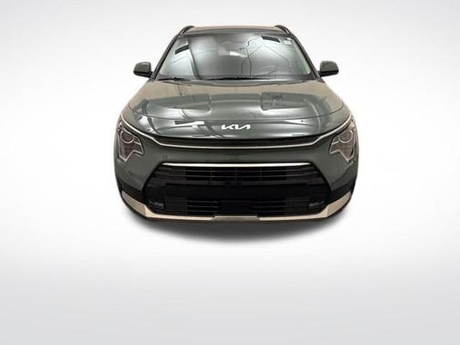 Cityscape Green 2023 Kia Niro EX Touring