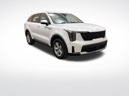 Glacial White Pearl 2025 Kia Sorento LX