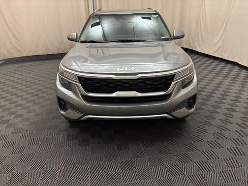 2023 Kia Seltos EX