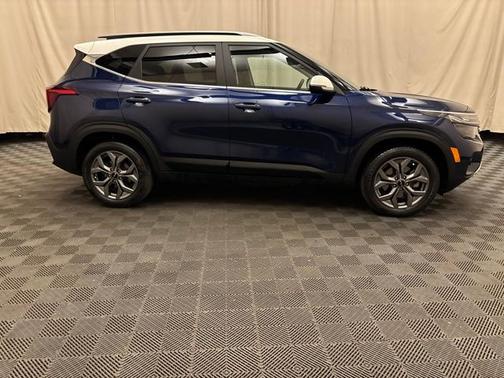 Ocean Blue 2024 Kia Seltos S