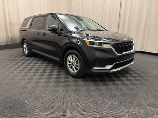 2022 Kia Carnival LXS