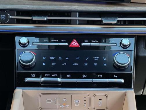 2025 Hyundai SANTA FE Limited