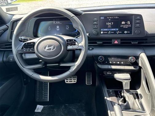 2025 Hyundai ELANTRA Sport