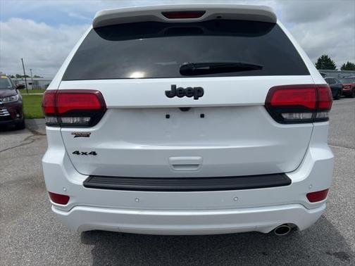 2022 Jeep Grand Cherokee Laredo