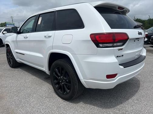 2022 Jeep Grand Cherokee Laredo