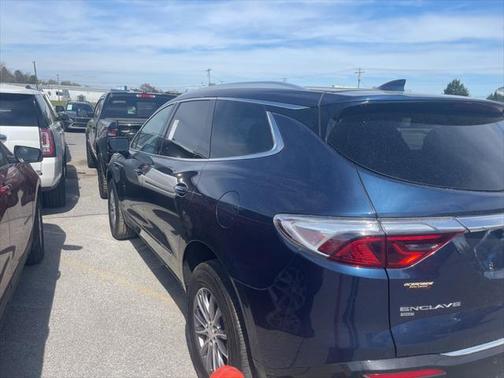2022 Buick Enclave AWD Essence